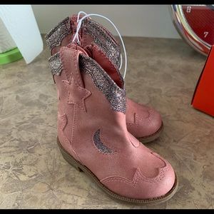 Lil pink baby cowgirl boots 🤠 Cat & Jack